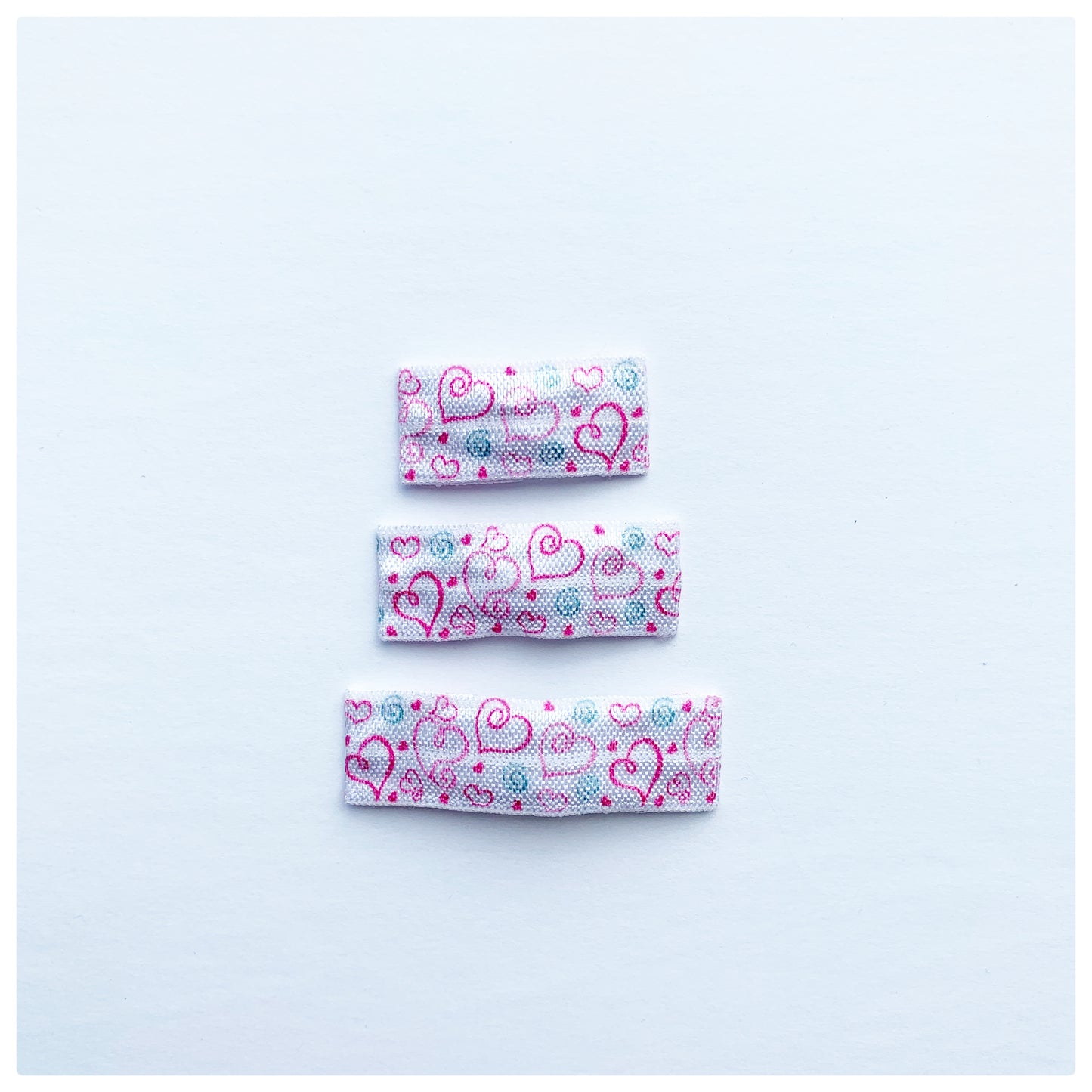 Pink Hearts Pattern Snap Clips | Size Large