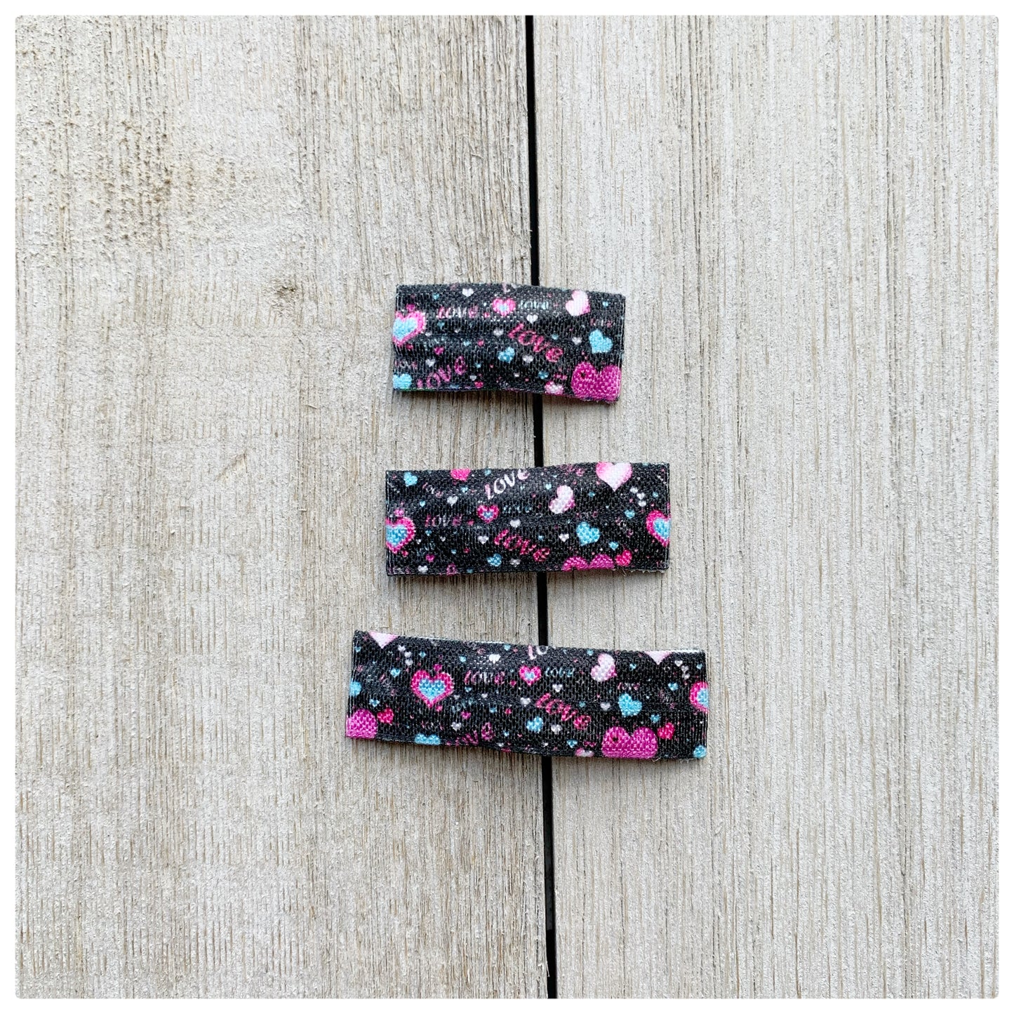 Black & Pink Heart Pattern | Snap Clips | Elastic Wrapped | 3 Size Options